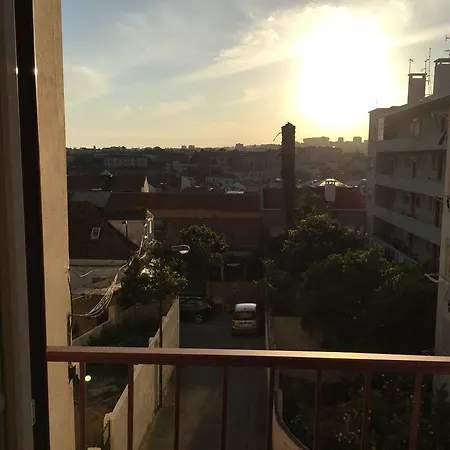 Graca Apt - Lisbhome *